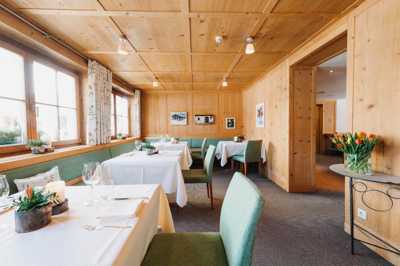 Hotel Aurora Lech am Arlberg Exteriör bild