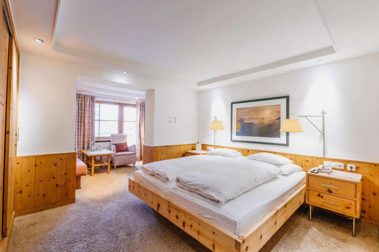 Hotel Aurora Lech am Arlberg Exteriör bild