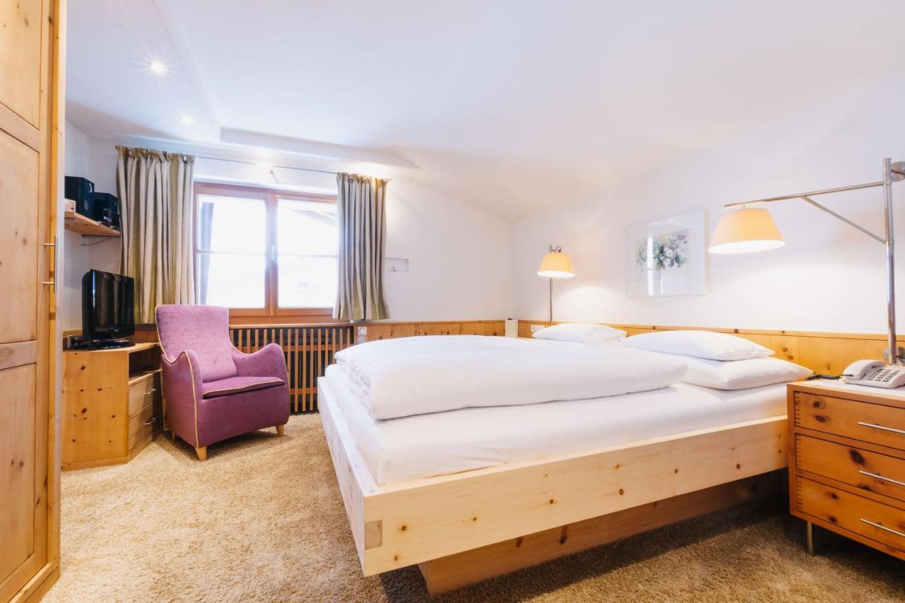 Hotel Aurora Lech am Arlberg Exteriör bild
