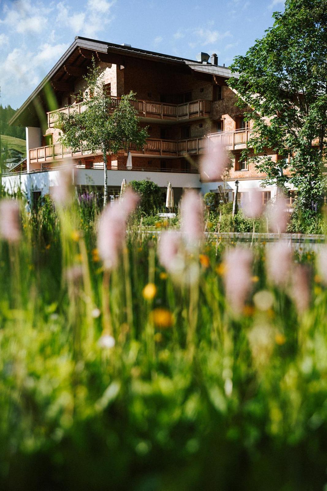 Hotel Aurora Lech am Arlberg Exteriör bild